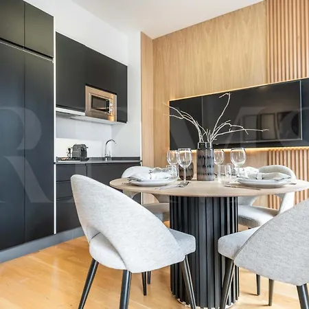 Luxe In The Historic Center By Rems Daire Málaga